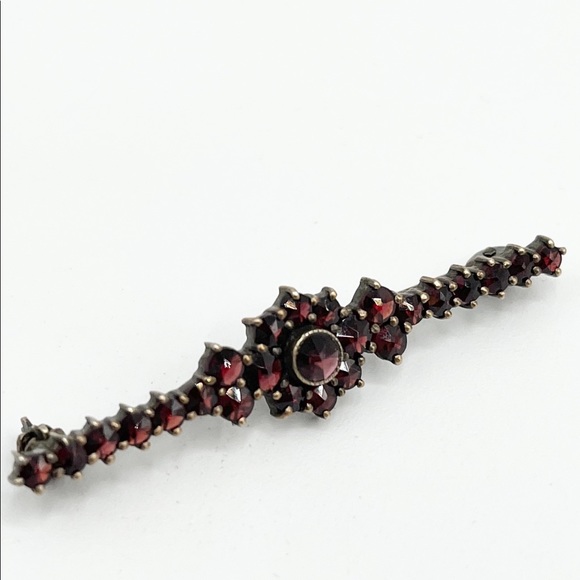 Antique Victorian Bohemian Garnet Bar Pin Brooch - Picture 4 of 6